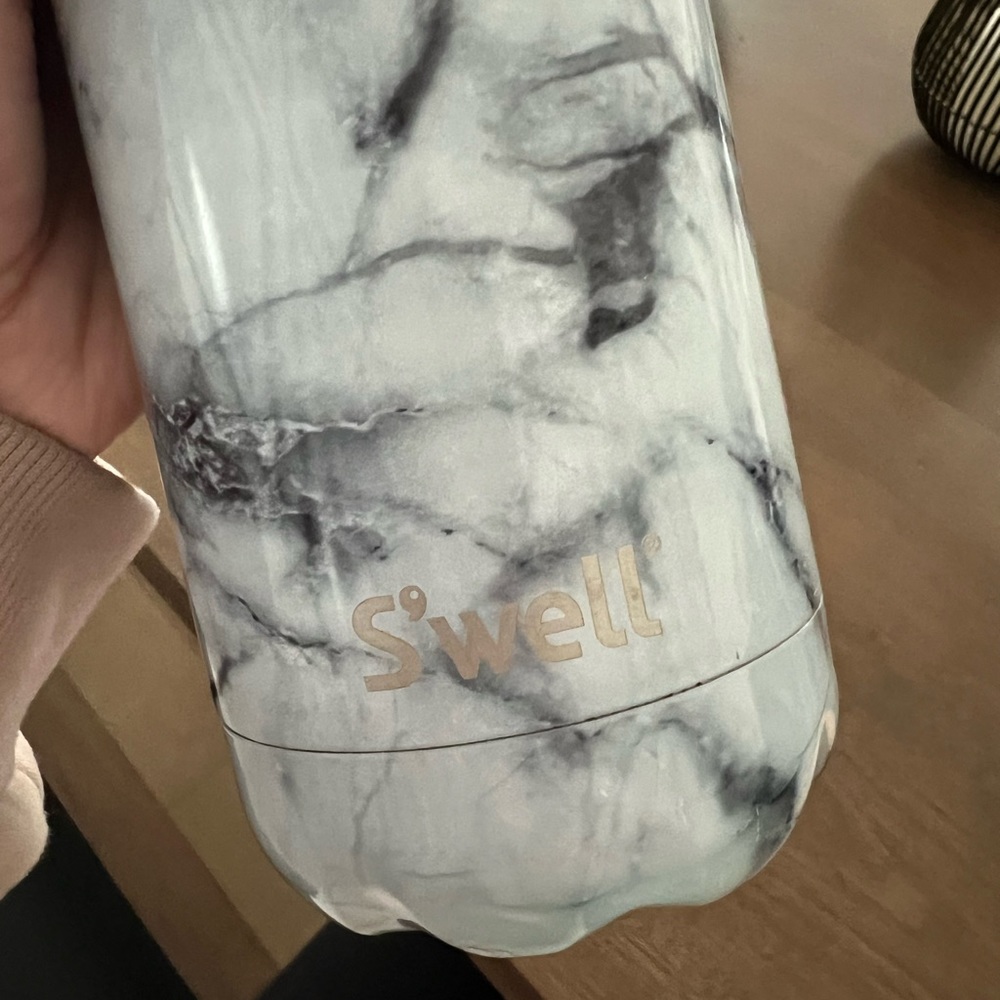 Swell 25oz Traveler - Marble